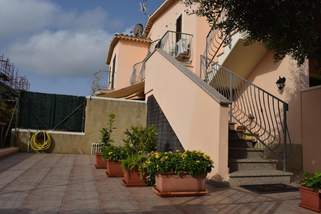 Casa Rosa Dei Venti Villa Pula Bagian luar foto