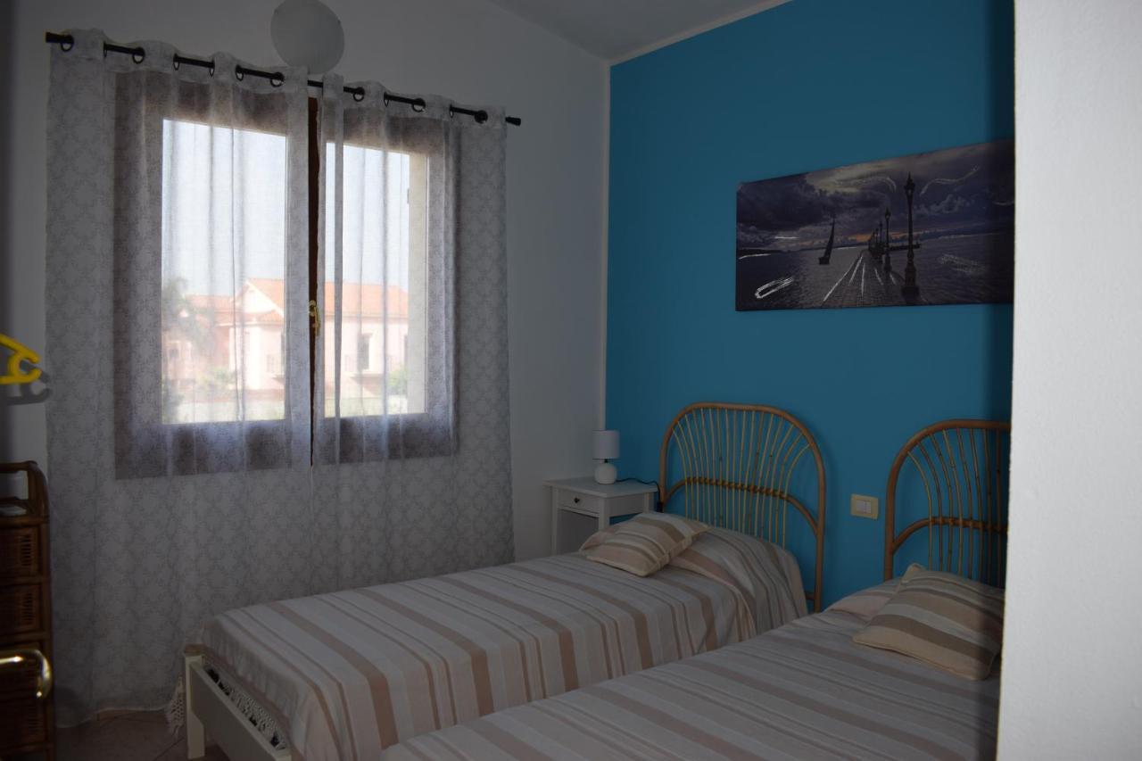 Casa Rosa Dei Venti Villa Pula Bagian luar foto